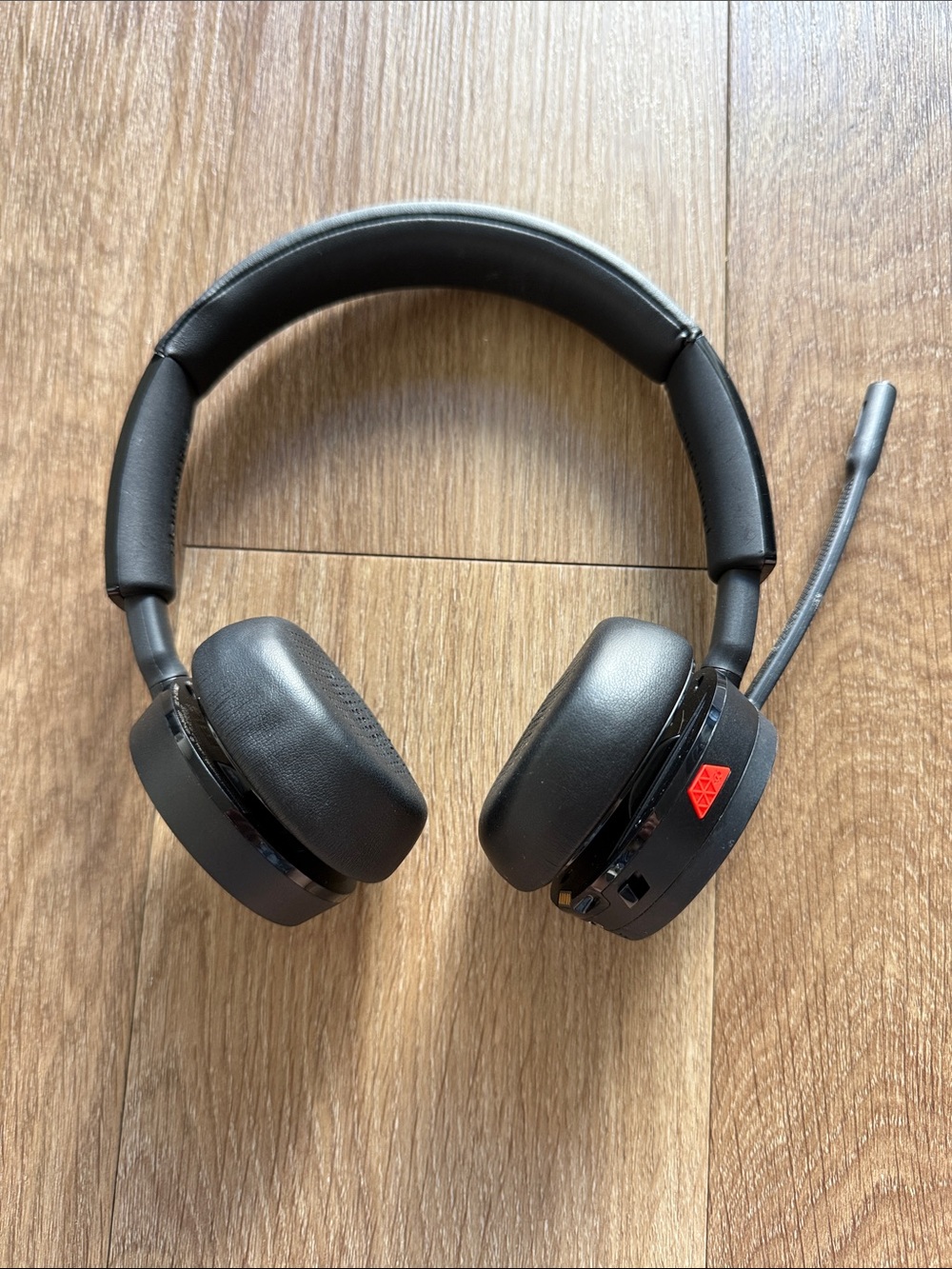 Poly Voyager 4220 UC Headset with Microphone